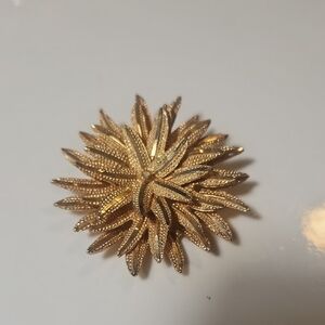 Gold Starburst Brooch